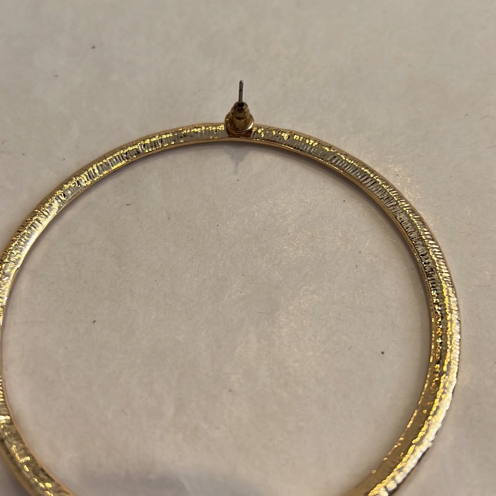 Large earrings - Picture 3 of 6